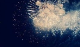 烟花皮肤爆料怎么做视频,揭秘烟花皮肤视频制作攻略