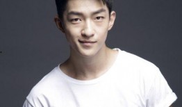 娱乐圈吃瓜男的是谁,揭秘“吃瓜男”的真实身份