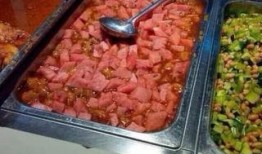 女子爆料食堂八点炒菜视频,揭秘后厨真实操作