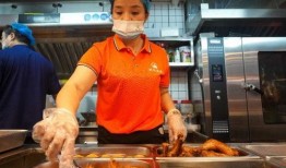 女子爆料食堂八点炒菜视频,揭秘后厨真实操作